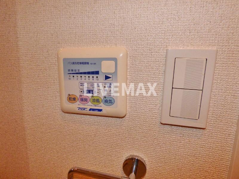 物件内観写真13　(別号室参照写真)