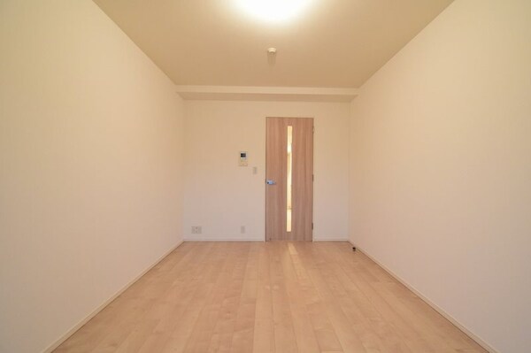 寝室(※同じ間取り別号室参考)