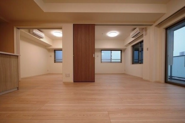 物件内観写真7　(★東南角部屋・2面採光★)