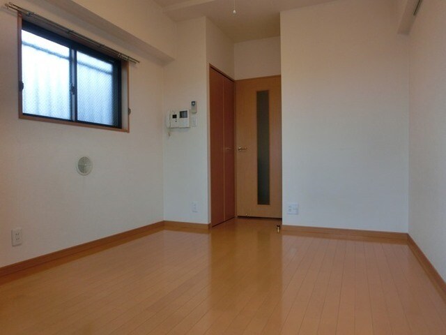 物件内観写真9　(別号室参考写真)