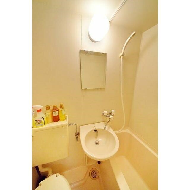 物件内観写真10　(別号室参考写真)