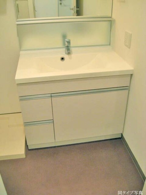 物件内観写真11　(※同じ間取り別号室参考写真)