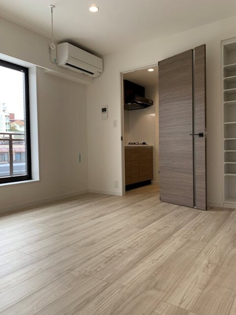 物件内観写真7　(別号室写真)