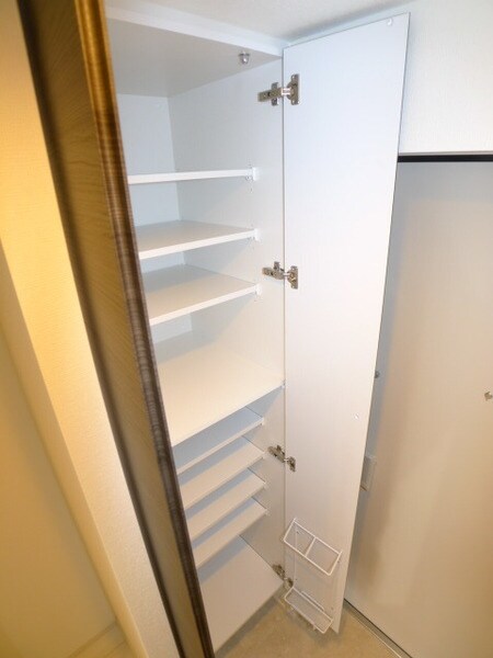 物件内観写真11　(別号室参考写真)