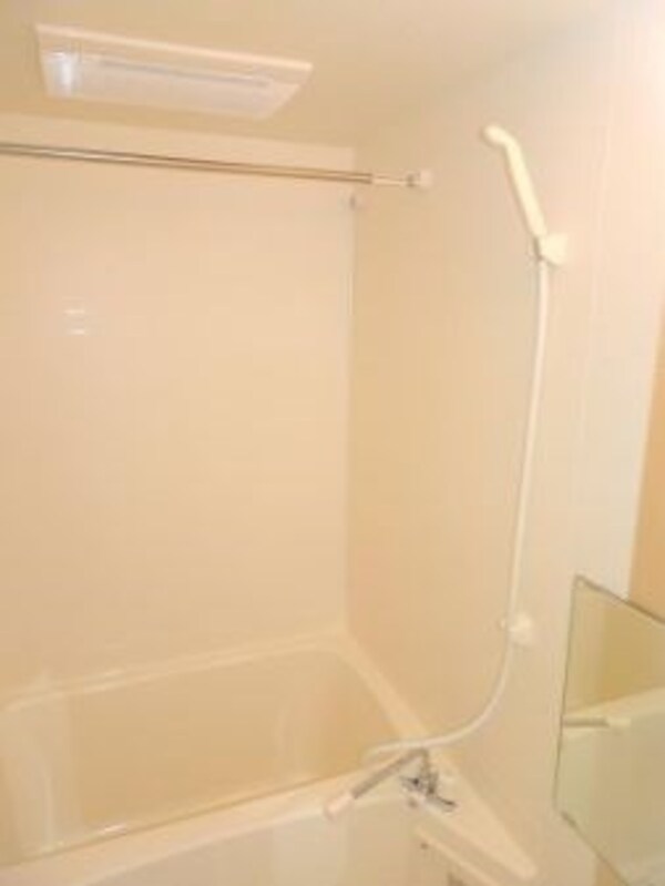 浴室(※同じ間取り別号室参考写真)