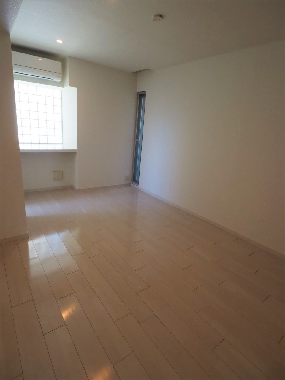 物件内観写真5　(別号室参考写真)