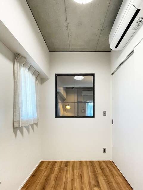 物件内観写真11　(※家具/調度品に関しては配置例を示した)