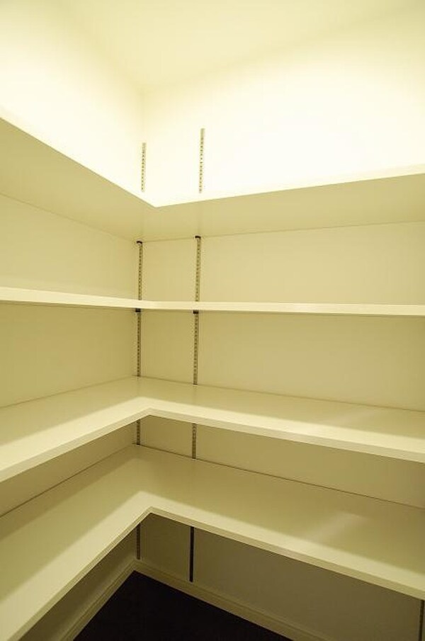 建物設備(シューズインクローク)