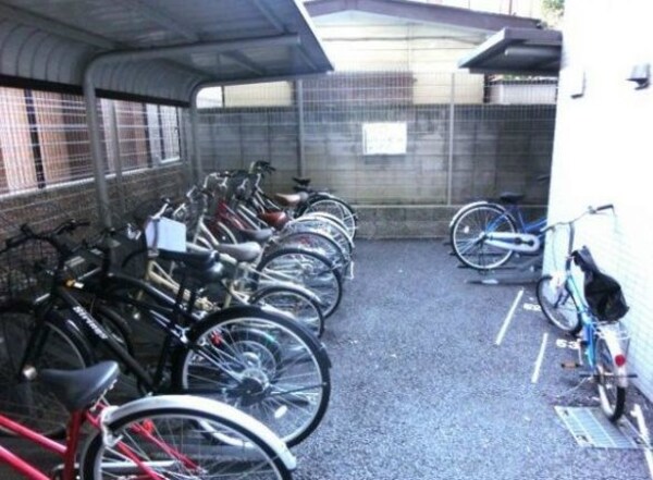 建物設備(駐輪場)