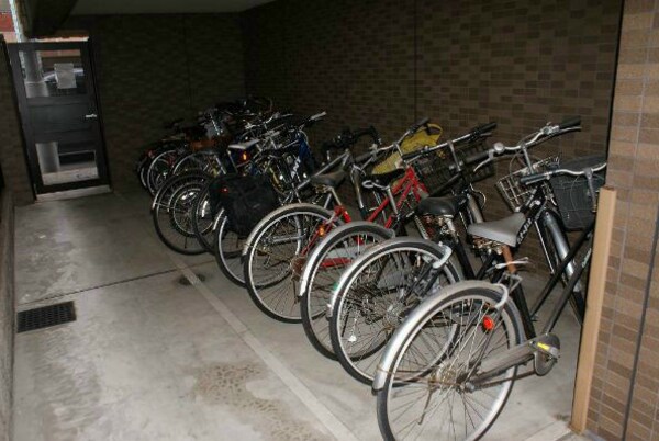 建物設備(駐輪場)