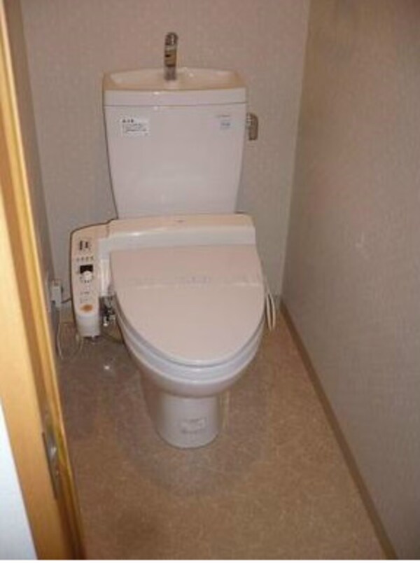 トイレ(家具家電付きのお部屋)