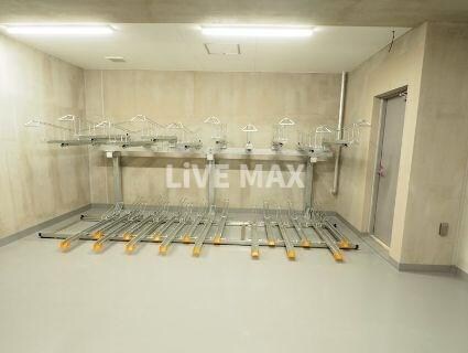 物件内観写真14　(駐輪場)