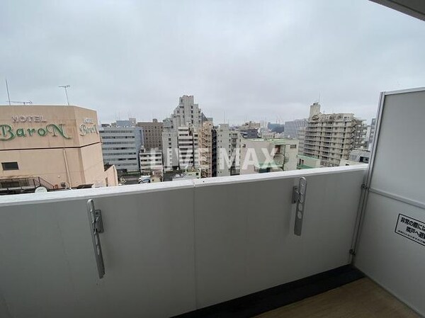 バルコニー