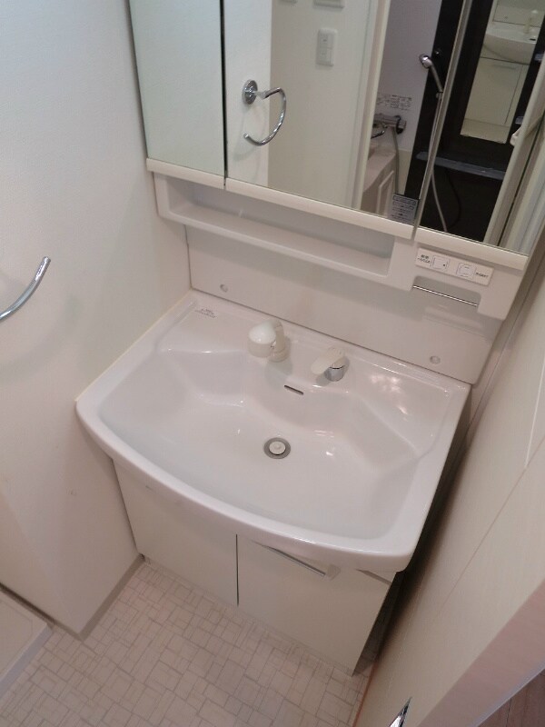 物件内観写真11　(★洗面台)