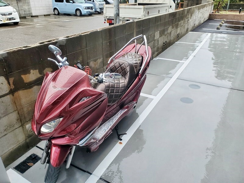 物件内観写真17　(バイク置き場)