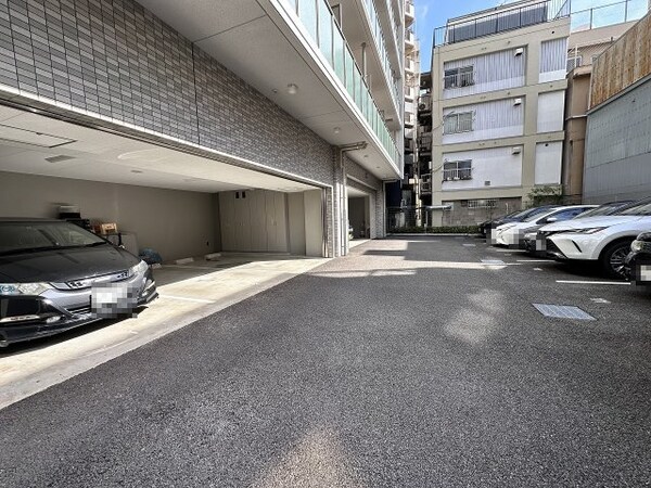 駐車場(ライフ 神戸駅前店（229m）)
