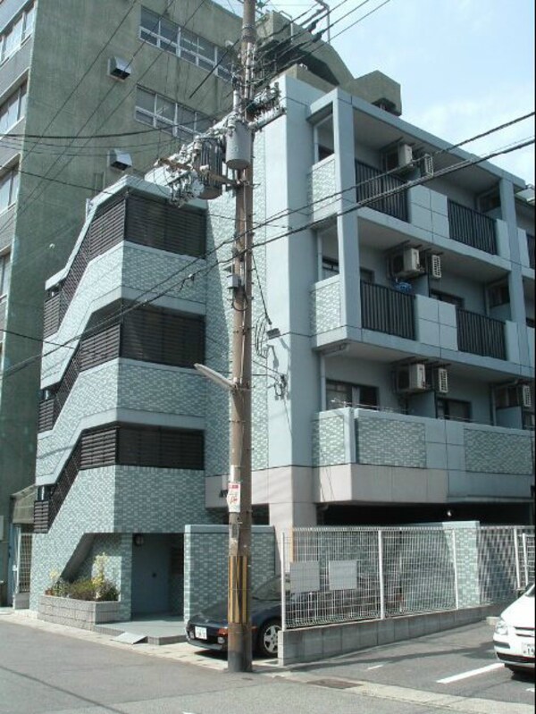 外観(外観修復中！)