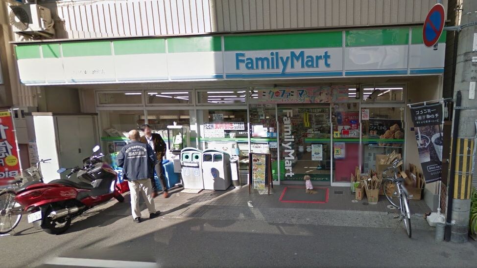 物件外観写真4　(ファミリｰマｰト といち東川崎町店（104m）)