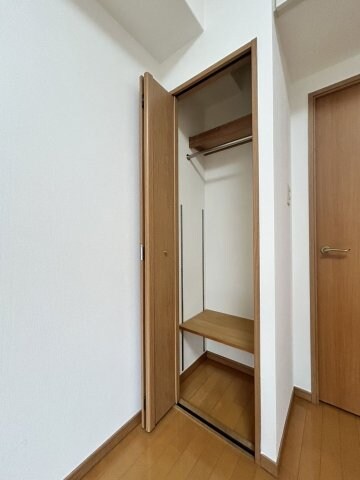 物件内観写真12　(エントランス)