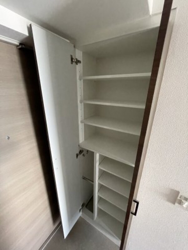 収納