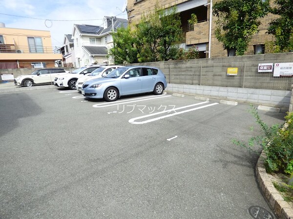 駐車場(当店は家主強制でない場合、消毒・抗菌代や安心サポート代など不)