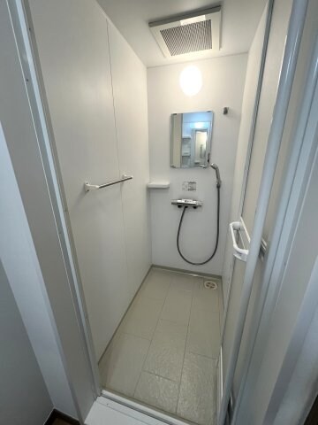 物件内観写真14　(現状優先します（別号室の写真です）)