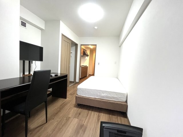 物件内観写真4　(現状優先します（別号室の写真です）)