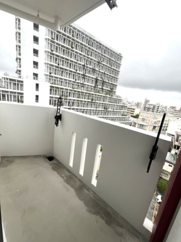 バルコニー(現状優先します（別号室の写真です）)