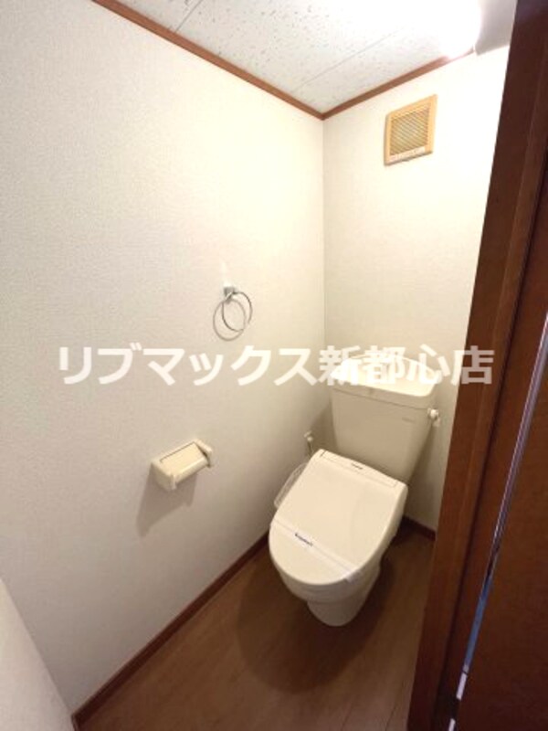 トイレ(類似のお部屋の写真となっております。※イメージ写真)