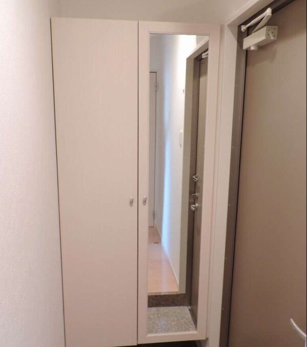 玄関(※別号室の写真。現状優先。)