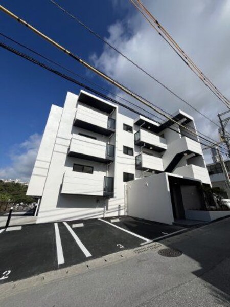 T&R Apartment外観写真