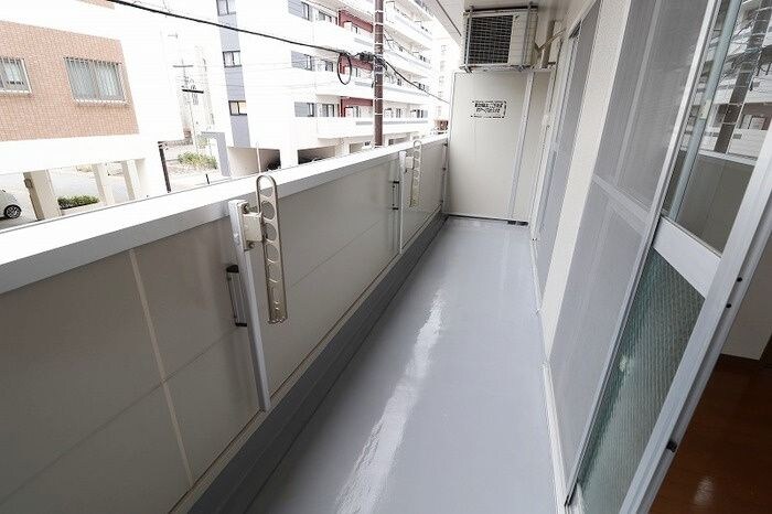 物件内観写真15　(別号室の写真となります（反転タイプ）)