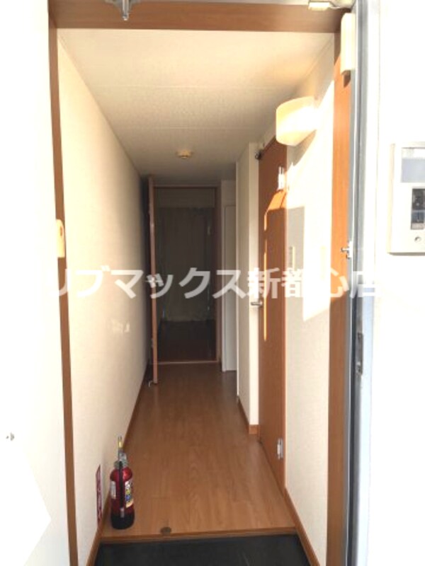 玄関(類似物件の写真となっております。※イメージ)