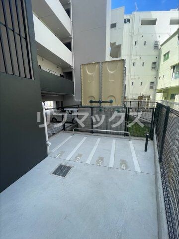 物件内観写真16　(駐輪場)