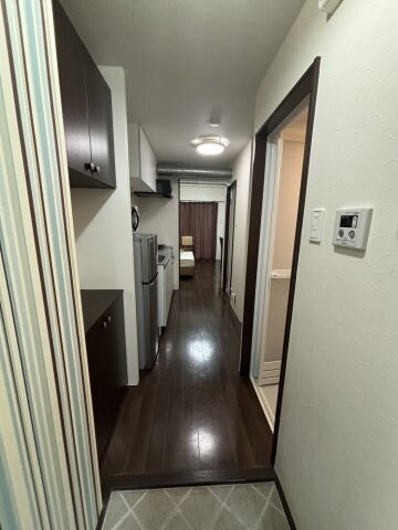 物件内観写真3　(別号室の写真となりますので、現状を優先します。)