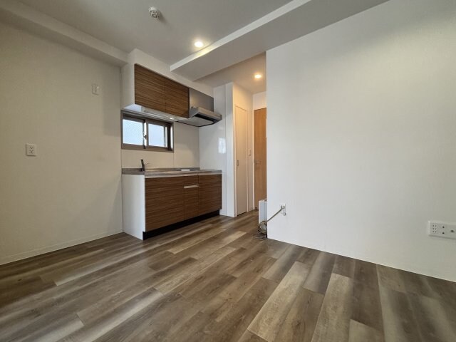 物件内観写真4　(同物件別号室参考写真)