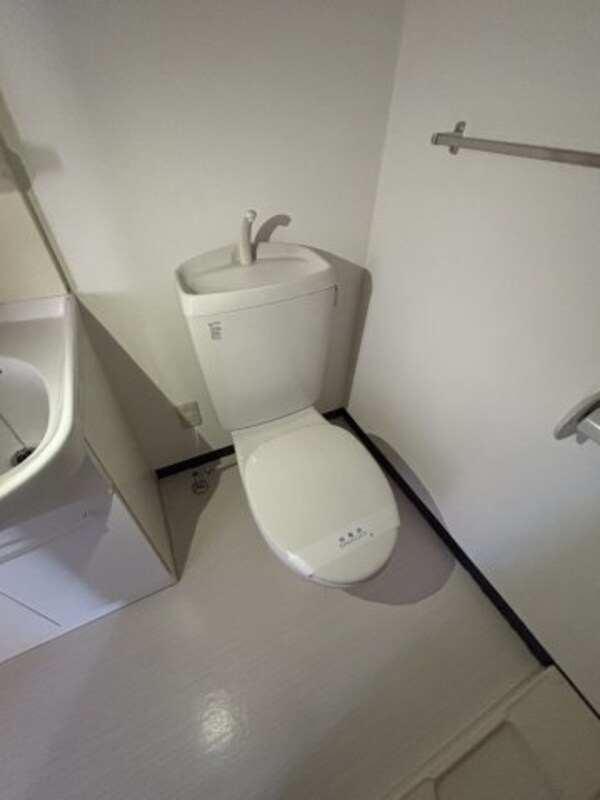 トイレ(※違うお部屋タイプのお写真です)