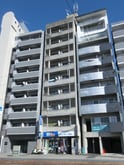 Residennce R