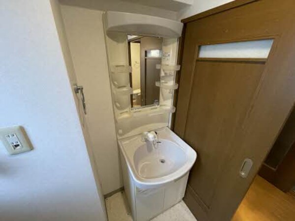 洗面・脱衣所(※同物件別号室参考写真)