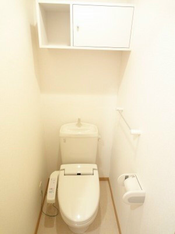 トイレ(※他の号室の写真です)