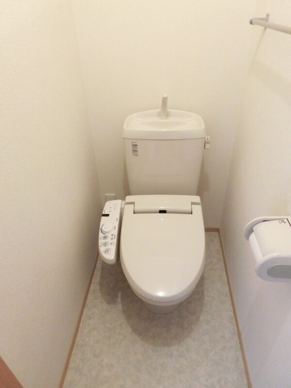 トイレ(※別号室参考写真)