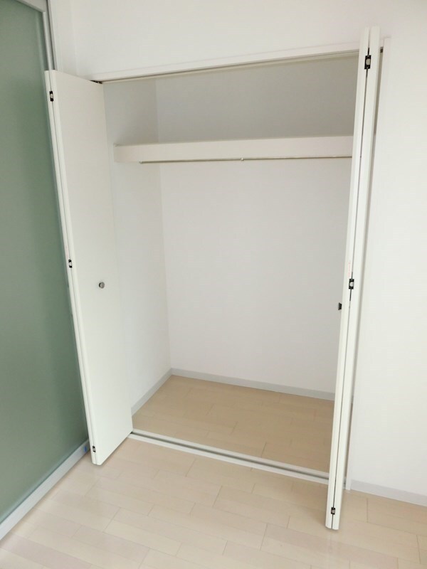 収納(※反転タイプの参考写真です)