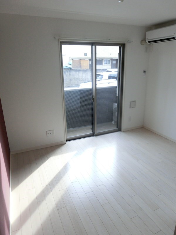 居室(※同物件別部屋参考写真)