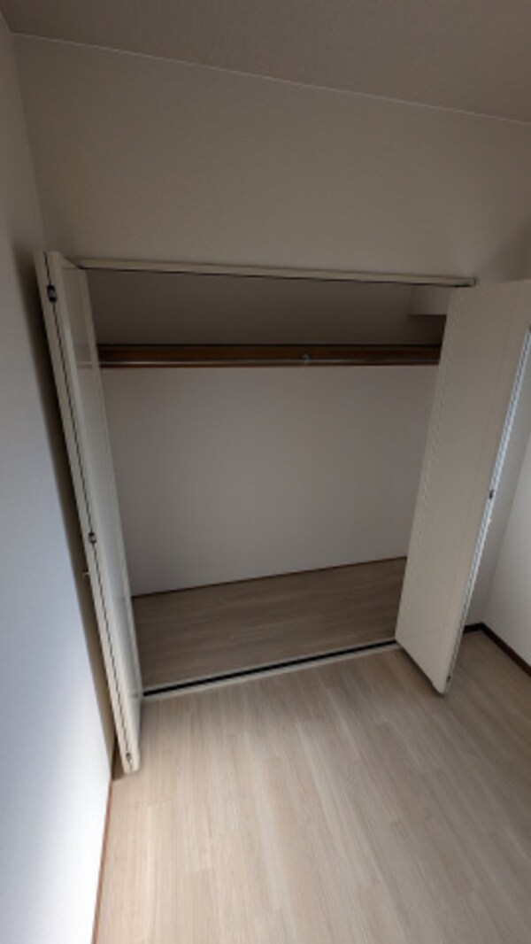 収納(※同マンション別部屋の参考写真です。)