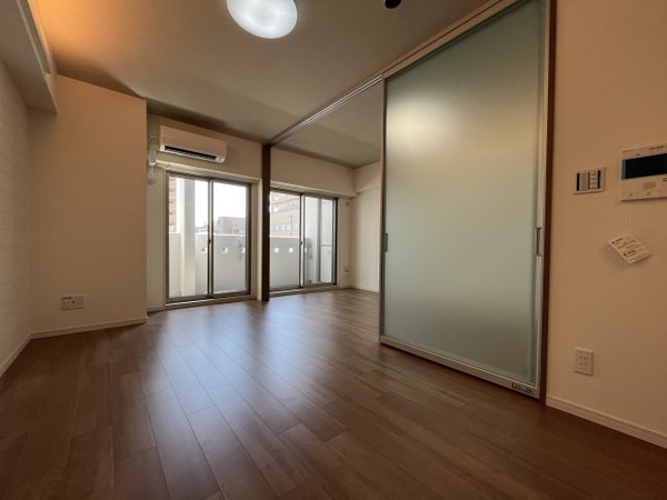 居室(※同物件別号室参考写真)