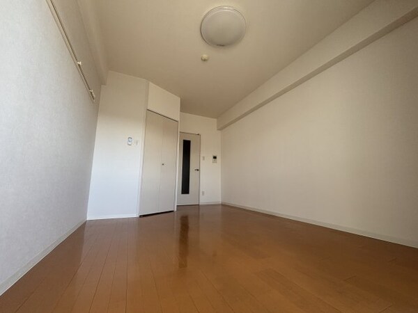 寝室(※同マンション別部屋の写真となります。)