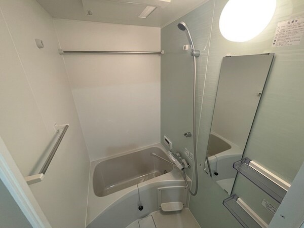 浴室(※同物件別部屋参考写真)