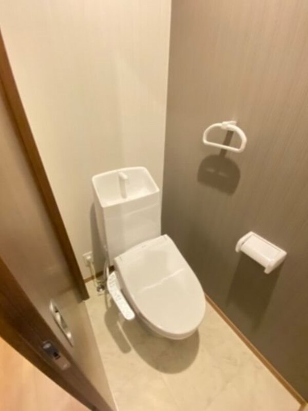 トイレ(※同物件別号室参考写真)