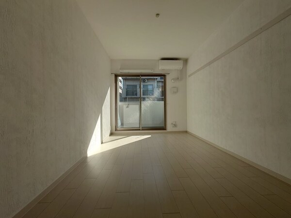 居室(※同物件別号室参考写真)