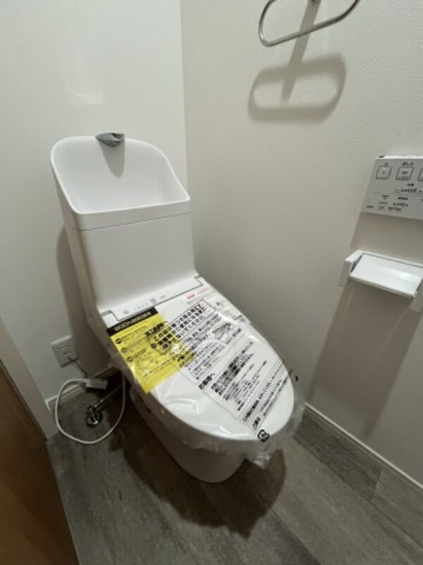 トイレ(※同物件別号室参考写真)